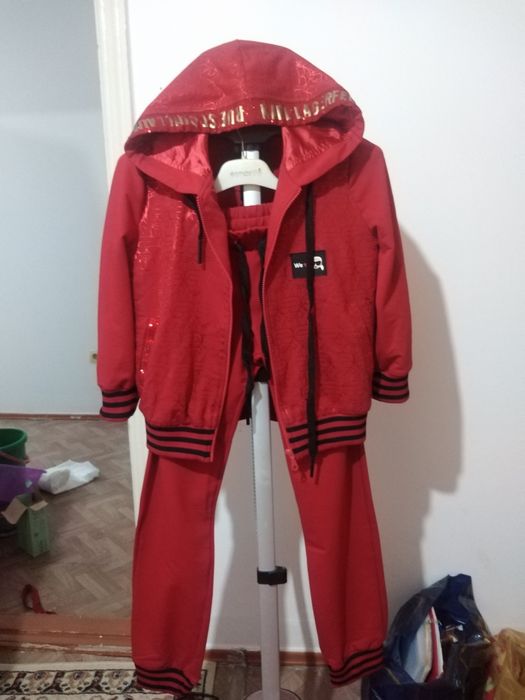 Спартивный костюм для девочек