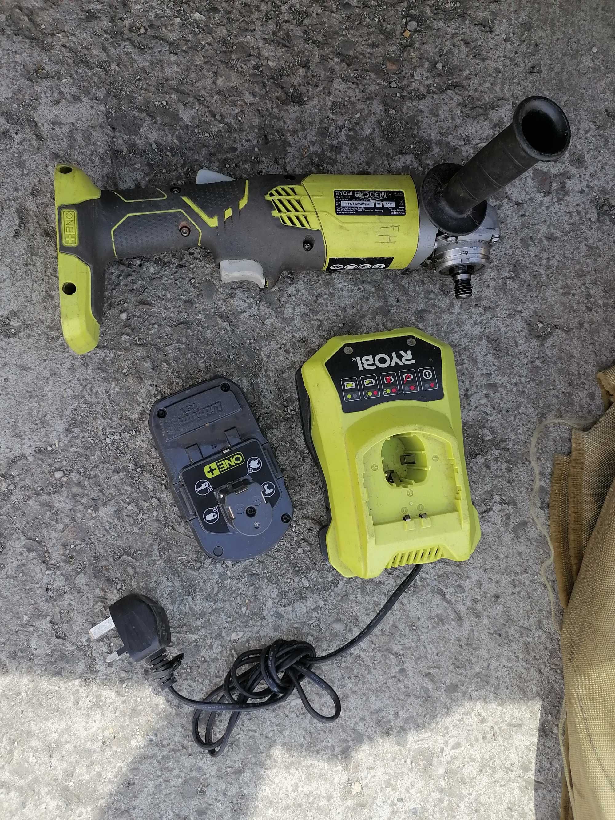 Flex Ryobi 18V cu baterie si incarcator an 2021