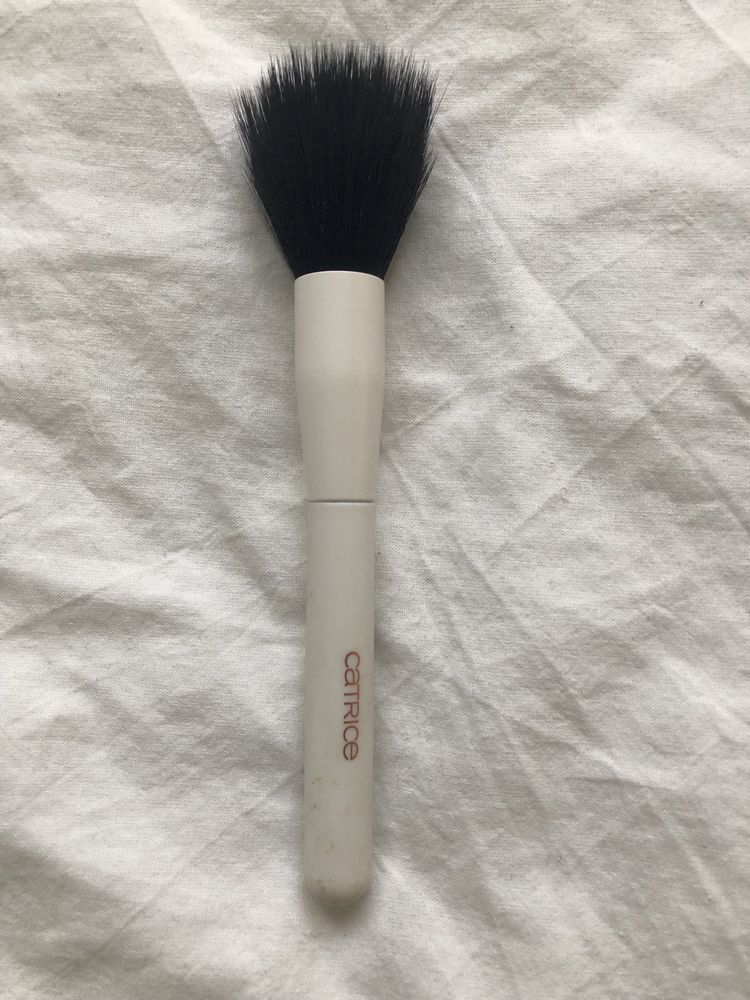 Catrice bronzer highlighter pensula