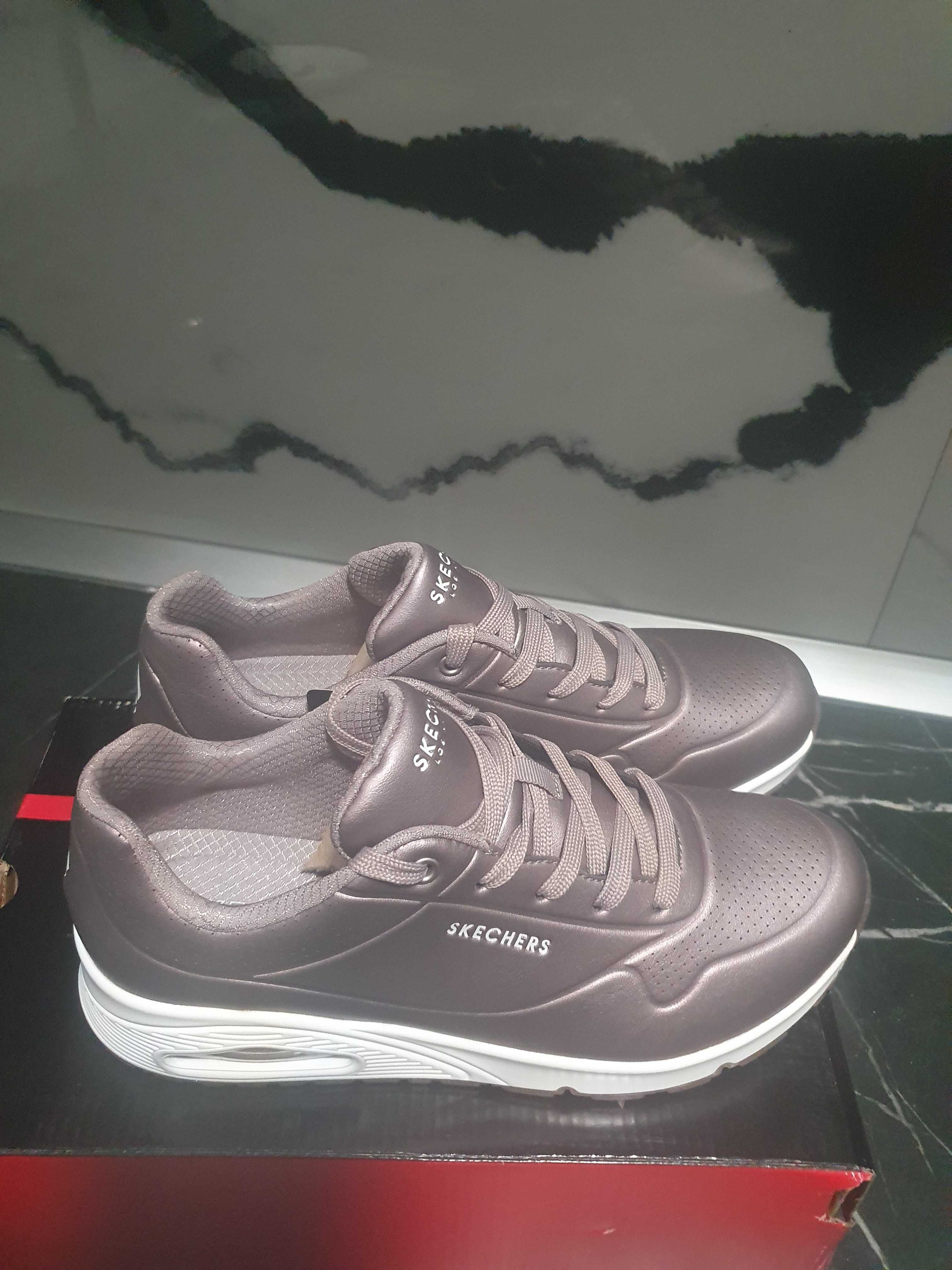 Adidaşi skechers marime 40 noi