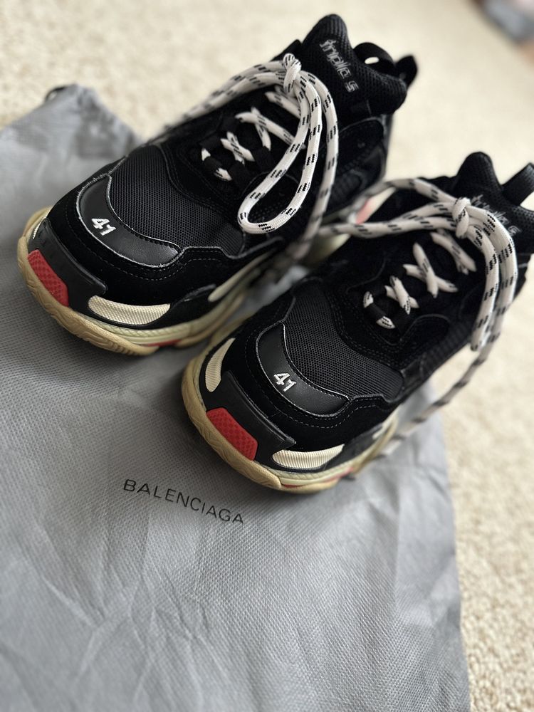 Balenciaga triple s