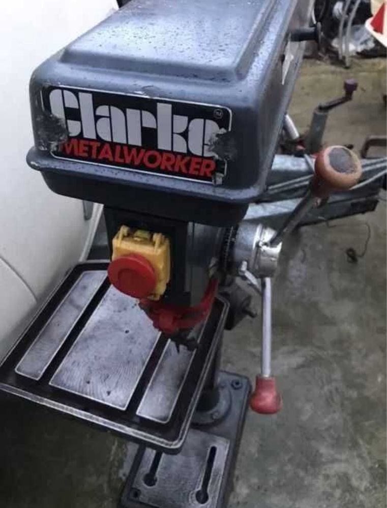 Настошна бормашина Clarke 140sm профи серия