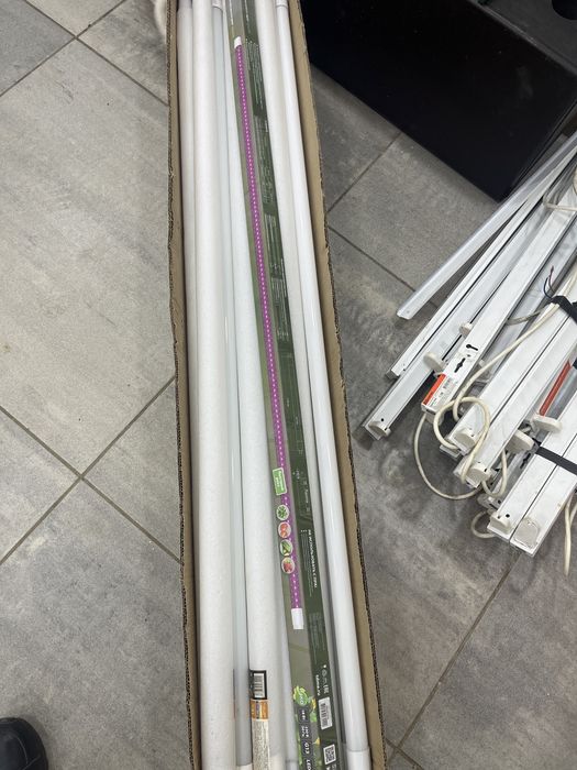 Продал светильники и лампы