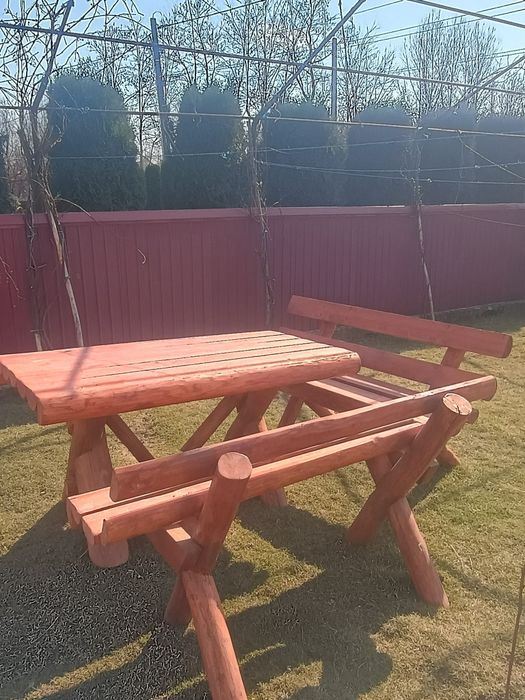 Leagan si masa din lemn