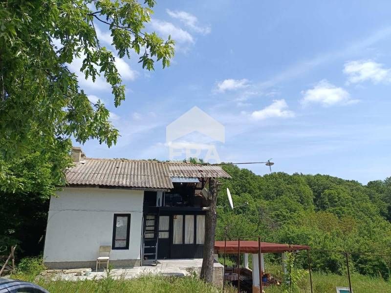 Ексклузивно! Къща с горска панорама във вилната зона на с. Осеново, РЗ