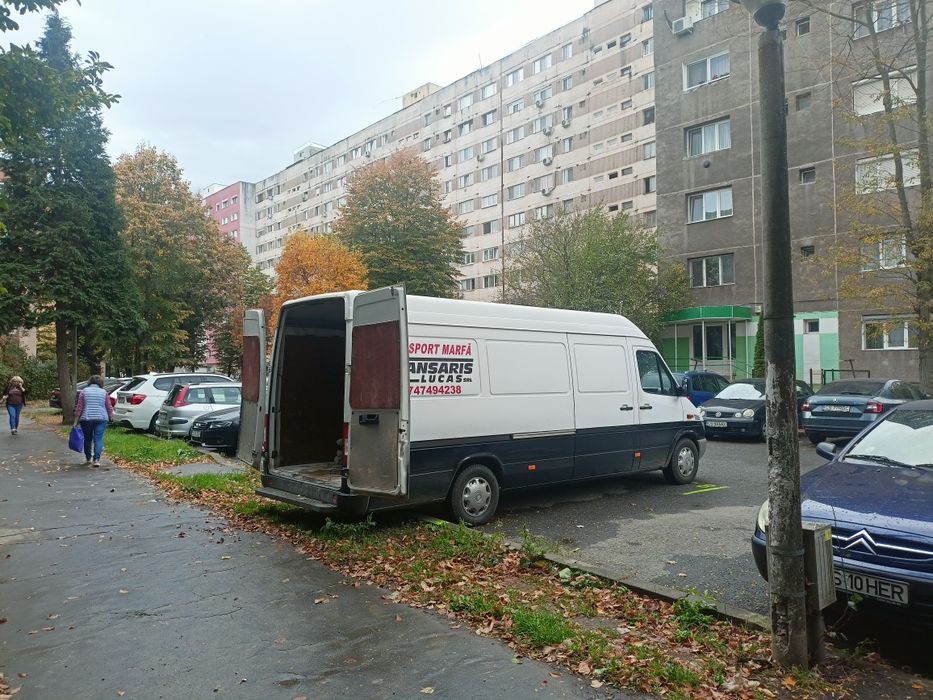 Transport marfă.Debarasări deșeuri mobilă și construcții.Mutări