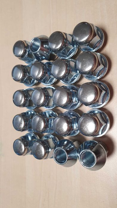 Set 20buc piulite roti | M12 x 1.5 | M14 x 1.5