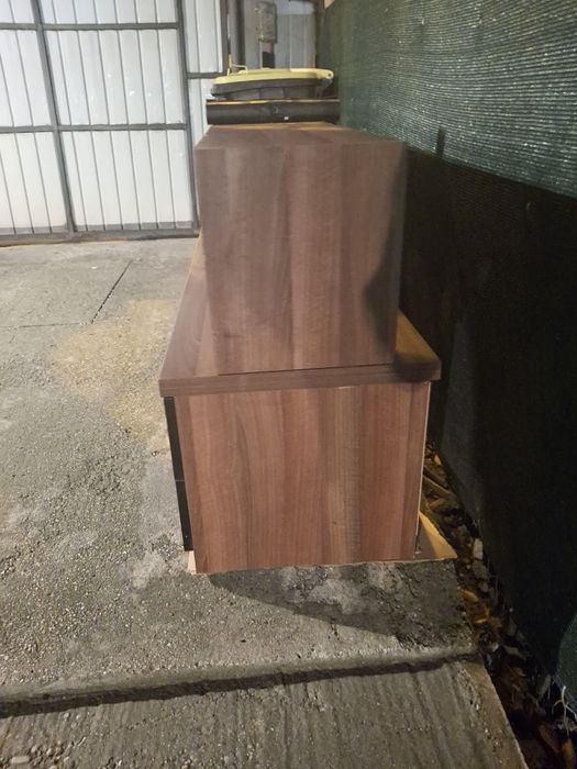 Vad mobila sufragetie cele 3 corpuri de sus se prin în perete