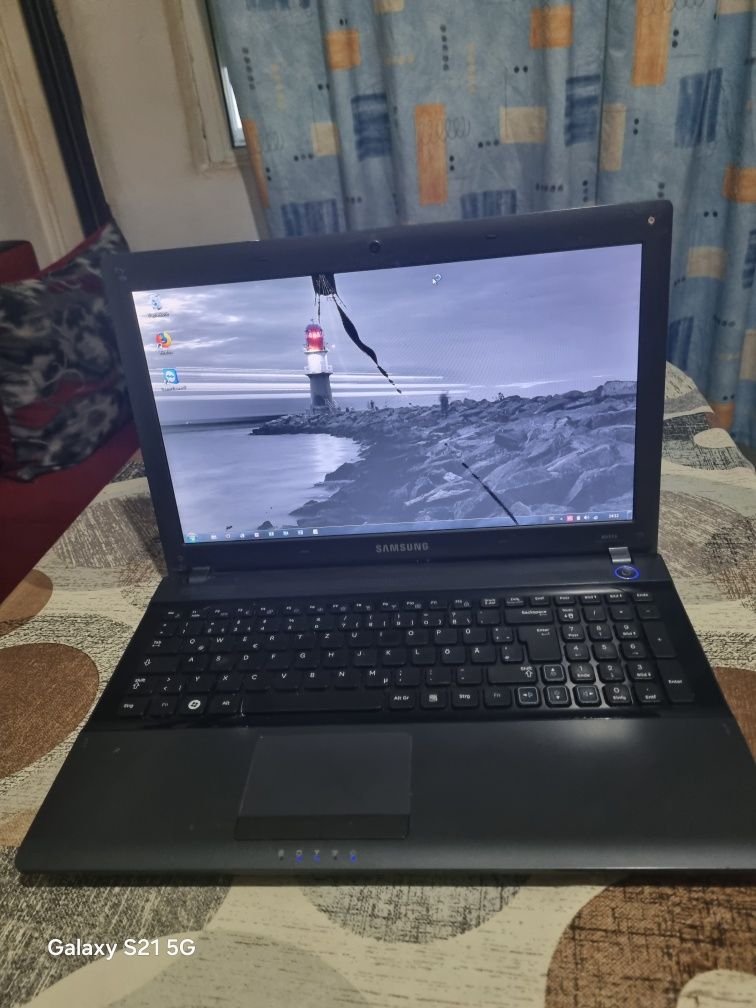 Samsung RV515 части