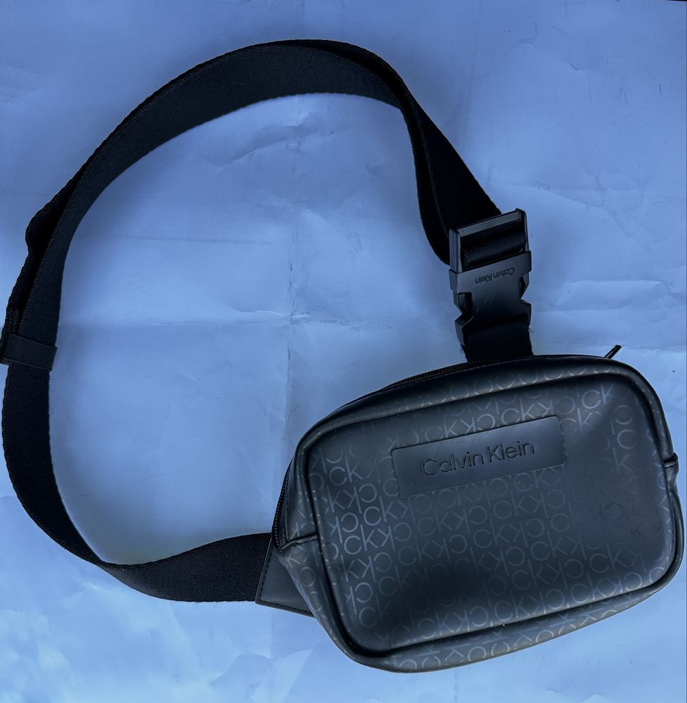 Чанта Calvin Klein като нова