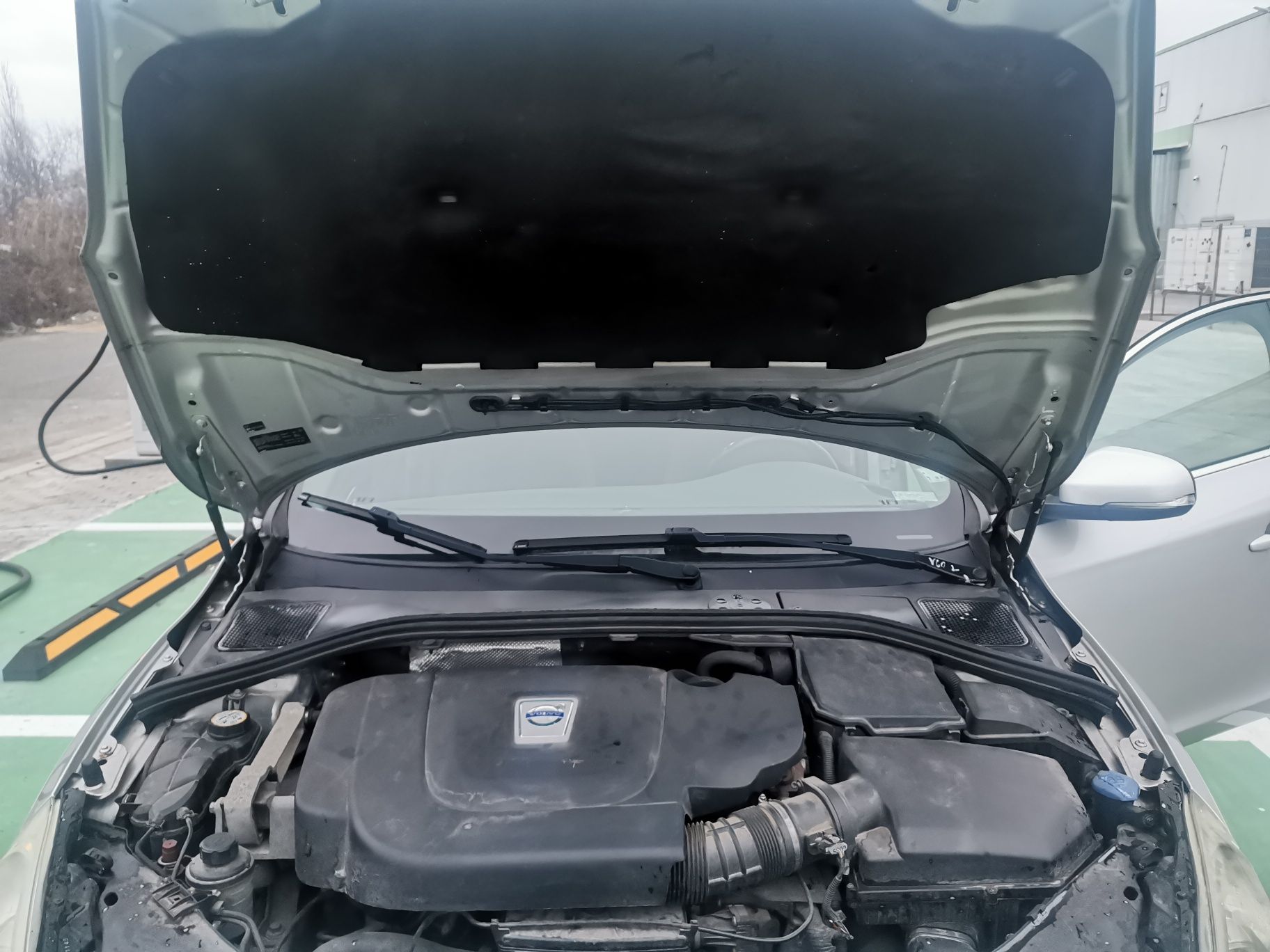 Волво V60 на части