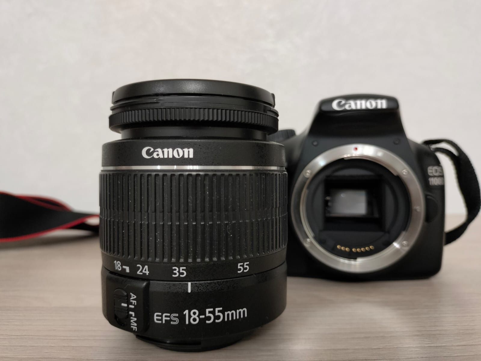Фотоаппарат Canon EOS 1100D