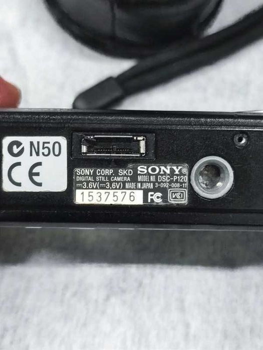Sony Cyber-shot P120 , funcțională, cu husă, baterie și card original