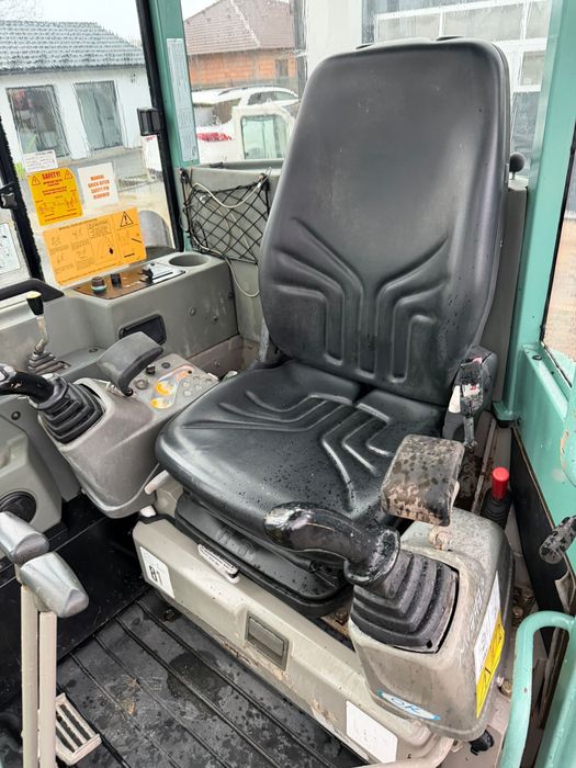 Miniescavator yanamr 3,5 tone