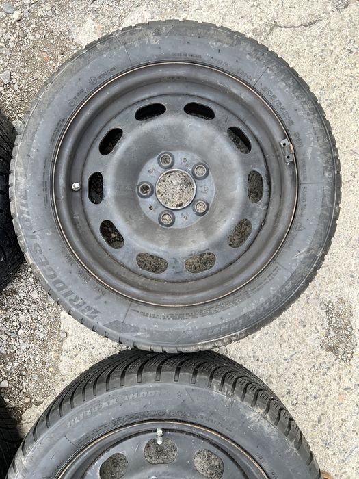 Jante BMW 16” cu cauciucuri de iarnă și senzori presiune roți