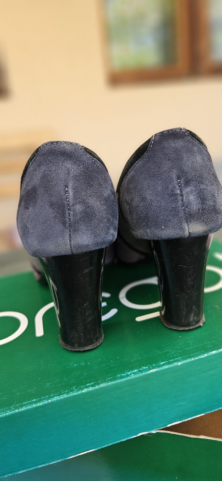 Pantofi din piele intoarsa pentru dama