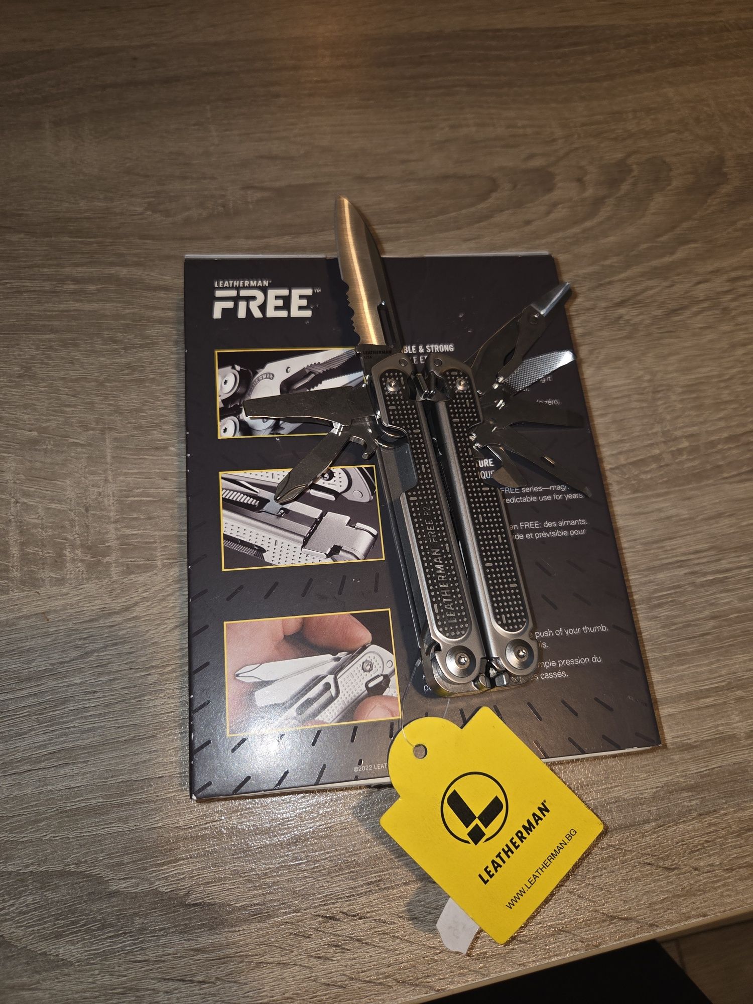 Мултитул Leatherman Free P2
