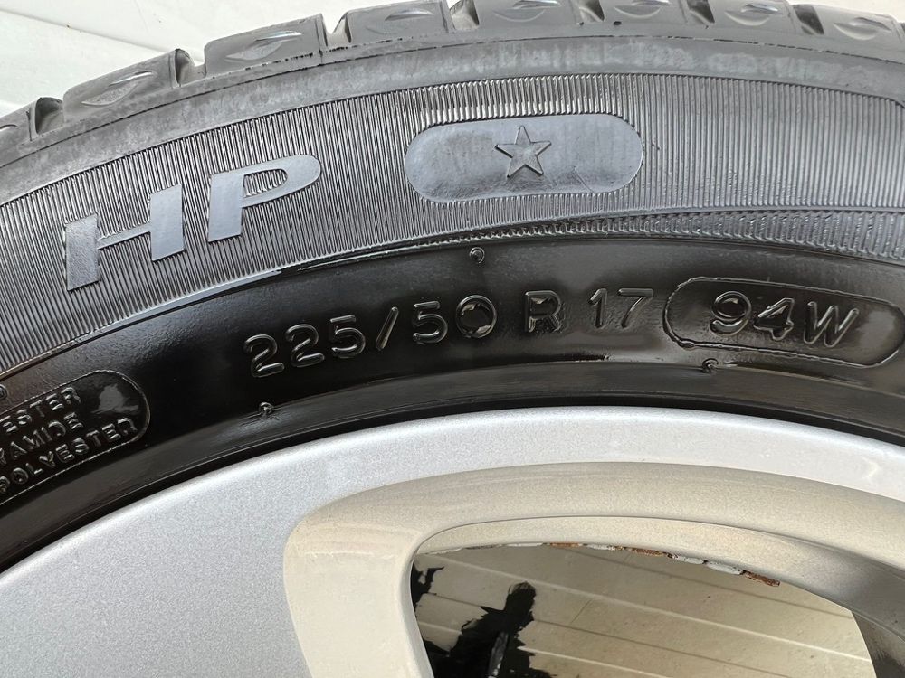 Jante cu anvelope de vara 225/50R17 BMWseria 3,4,5 in stare impecabila