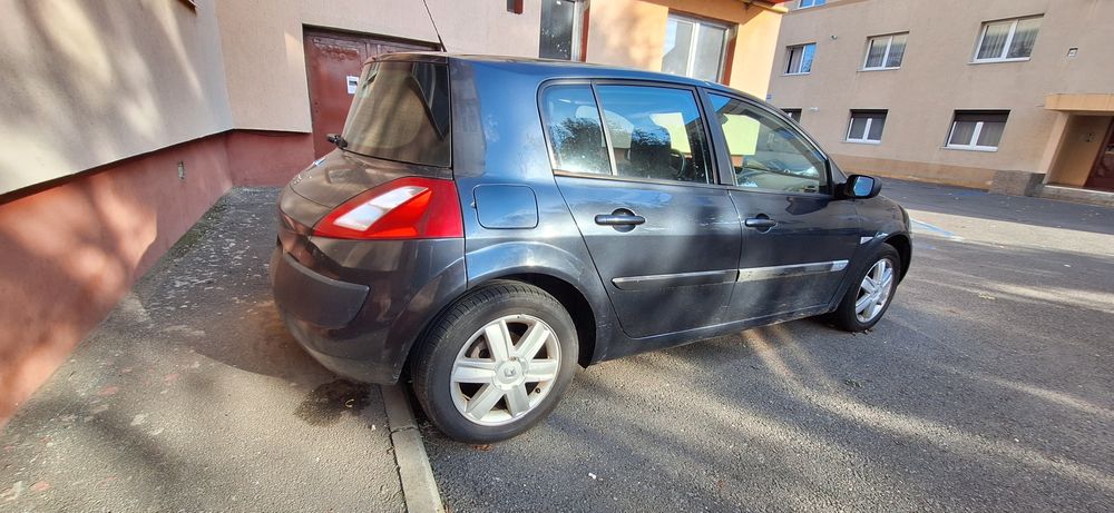 Vând Renault Megane 2 an 2005 1.6 -nefunctional