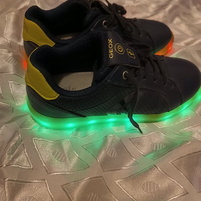 Adidași Geox pentru copi cu leduri 33