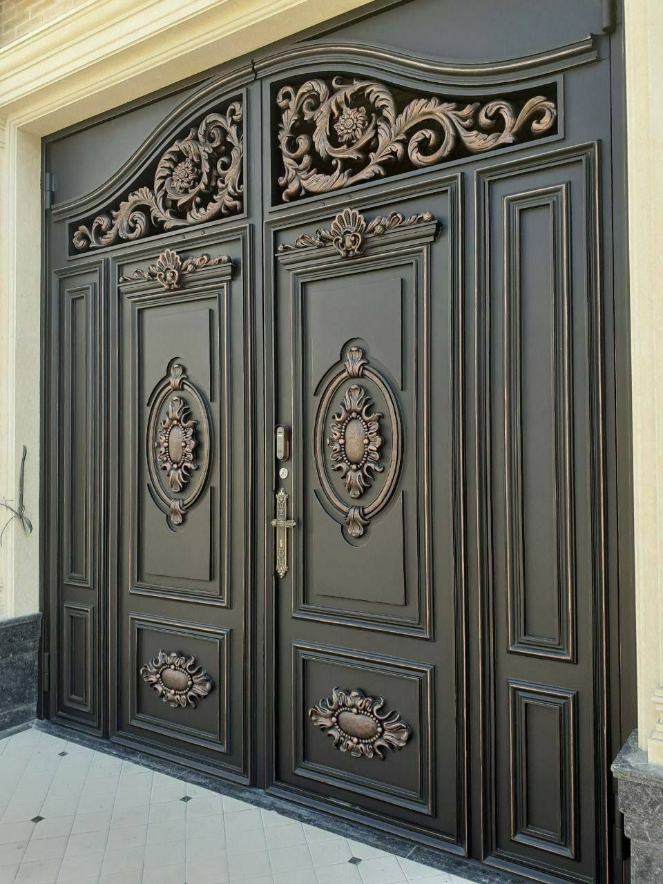 Дарвоза ва ришотка