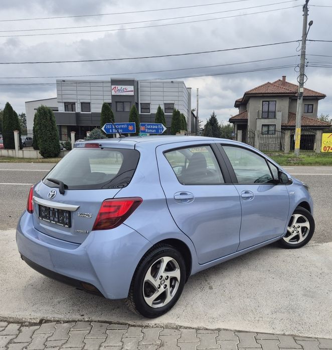 TOYOTA YARIS 1.5 BENZINA HYBRID / 2015 / EURO 6 / Navigatie / Camera /