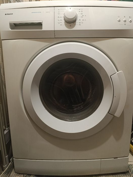 Продавам пералня Hansa AWB 510LB