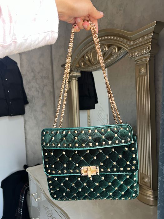 зеленая сумка бархатная