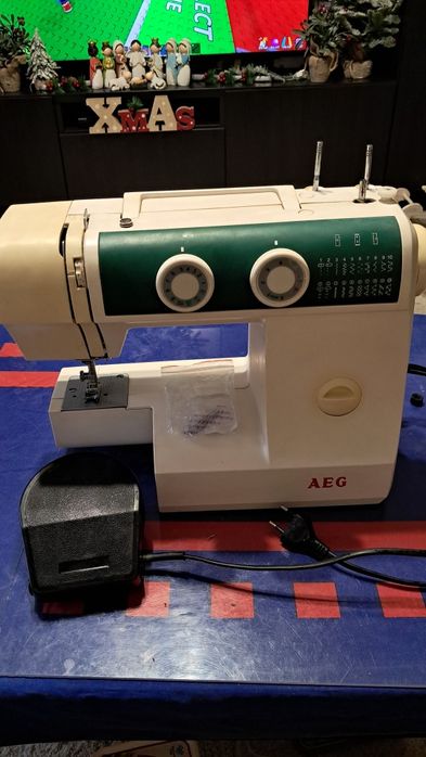 Mașină de cusut AEG