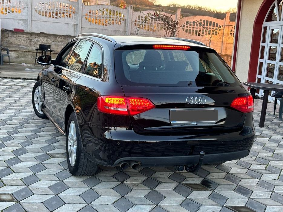 Audi A4 B8 S-LINE 2.0TDI 143C.P Full piele Full Led