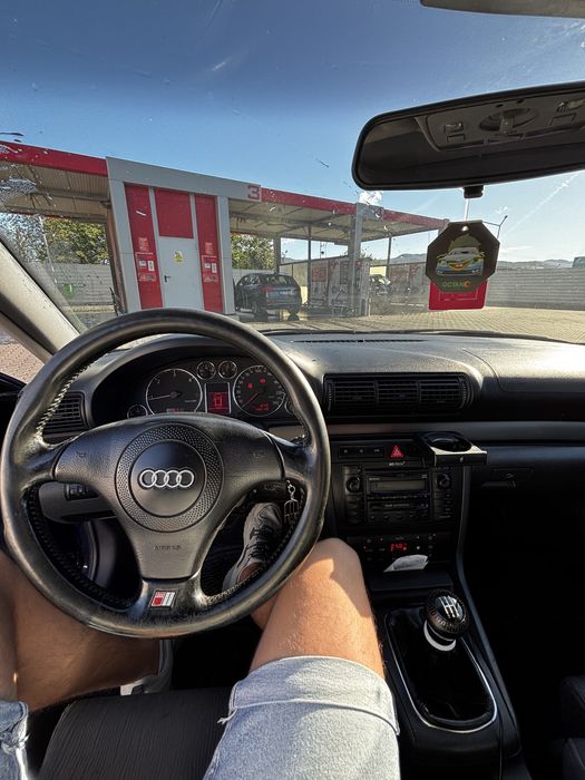 Audi A4 S-Line an fabricatie 2000
