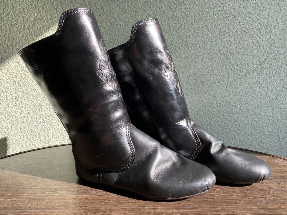 Мәсі. Маси. Масі. Ичиги. Сапоги.