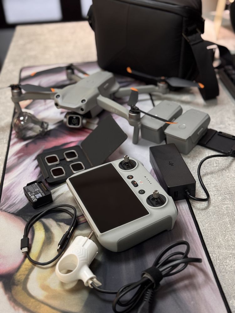 Дрон DJI Air 2S Fly More Combo серый