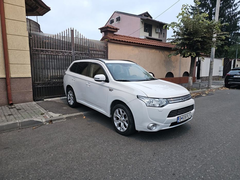 MItsubishi Outlander plug-in hybrid