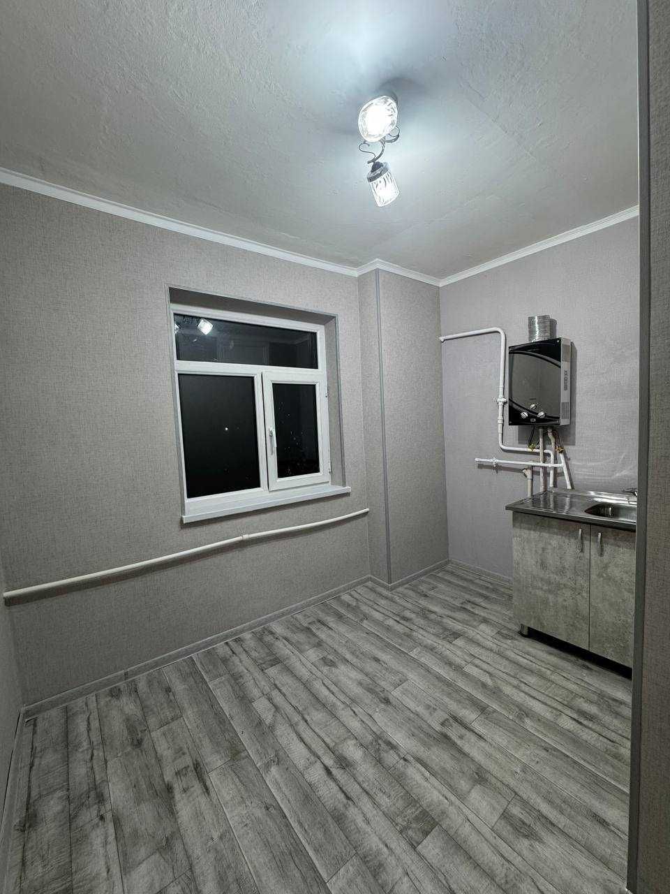 Срочно! 2/5/5 ул. Фитрата. Заправка Мустанг. 40м2. Ремонт. Авиагородок