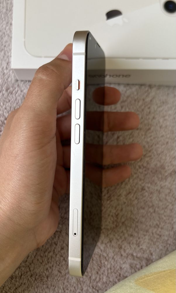 Продава се Iphone 13