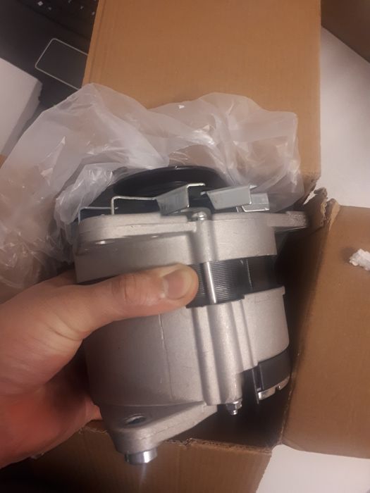 Electromotor sau alternator nou pentru utilaje marca BENATI