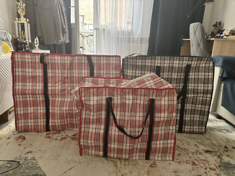 Продаю, китайские сумки, 4 штук