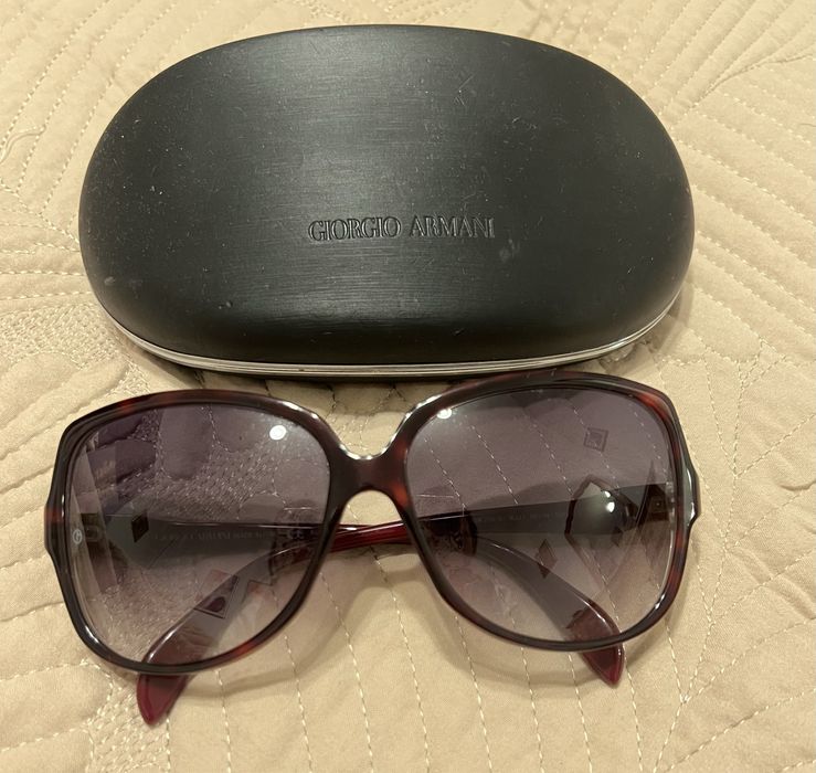 Солнцезащитные очки Georgio Armani оригинал.