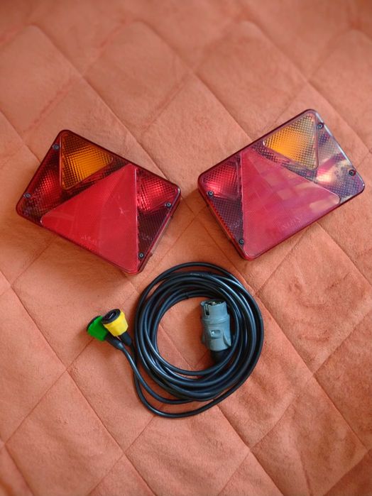 proiectoare si stopuri remorca