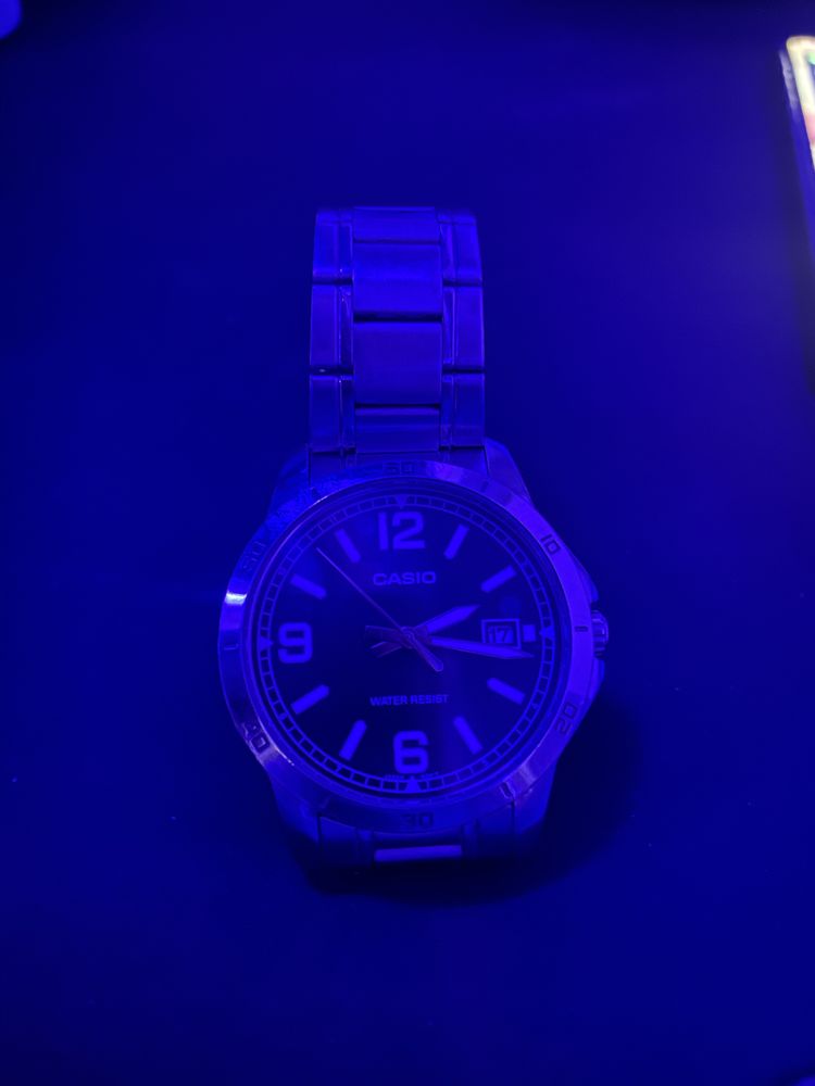 Продам часы CASIO