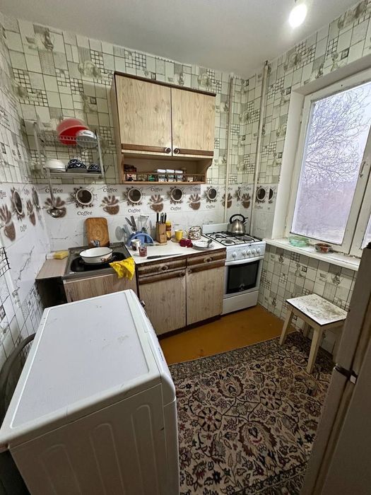 Сдается 1 комнатная квартира 
С обстановкой 
В горде Алмалыке