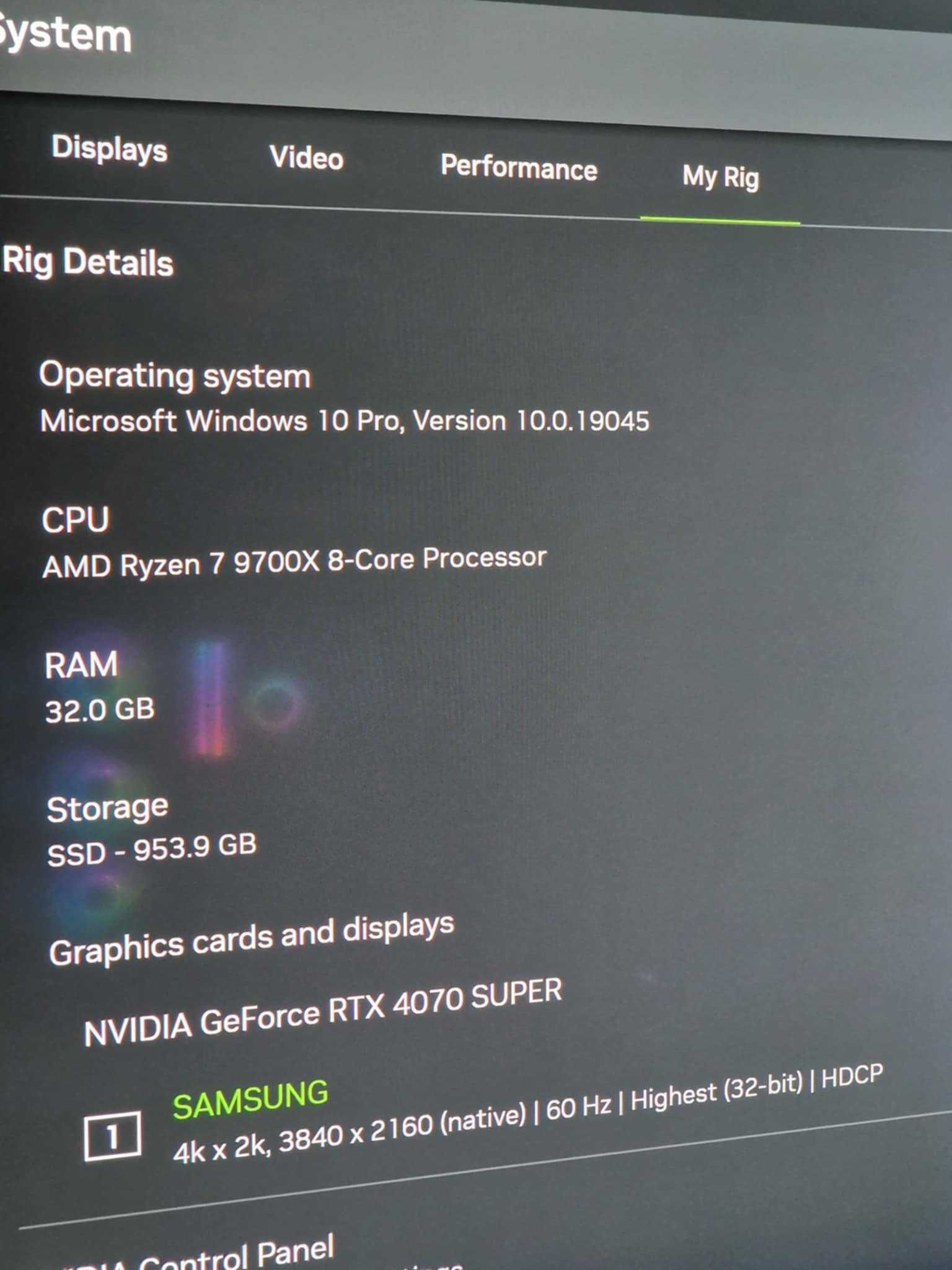 Ryzen 7 9700X/RTX 4070 SUPER/32 GB RAM DDR5/