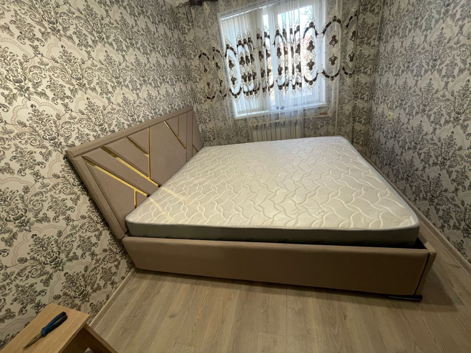 Новая Кровать Elegant Boss, 180x200 см, коричневый