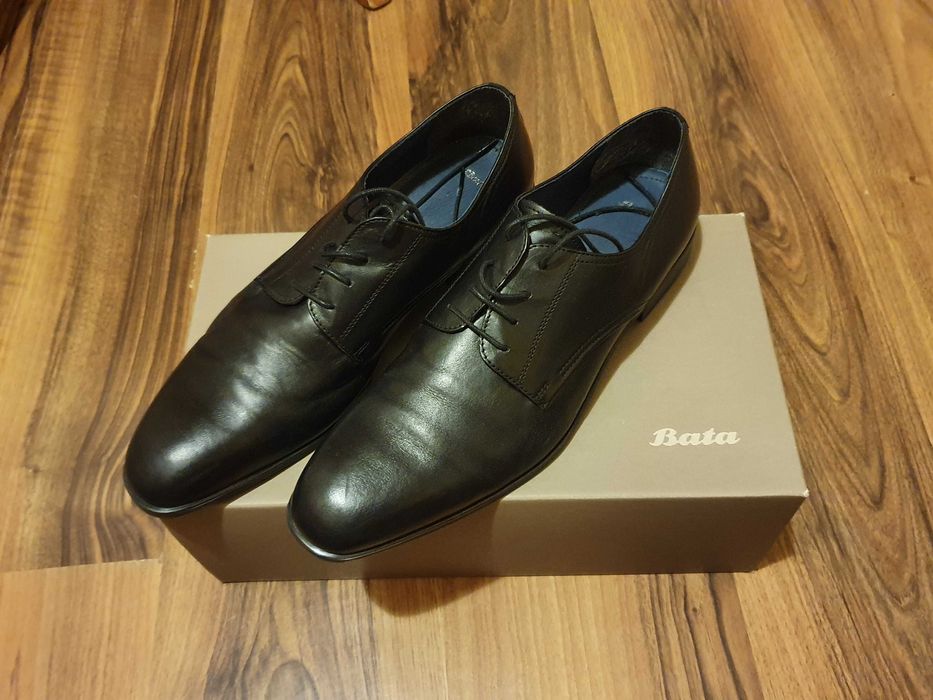 Официални мъжки черни обувки марка Bata номер 44