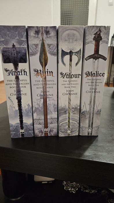 seria de carti The Faithful and The Fallen