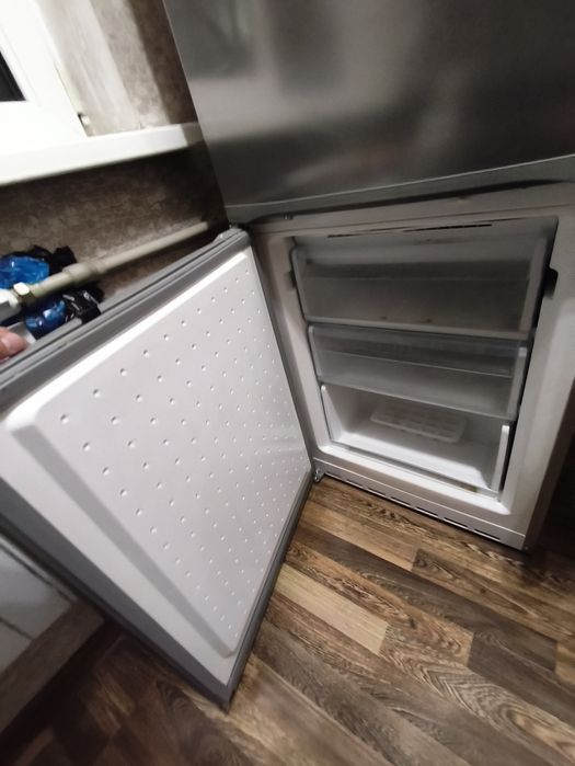 Холодильник б у в рабочем состоянии