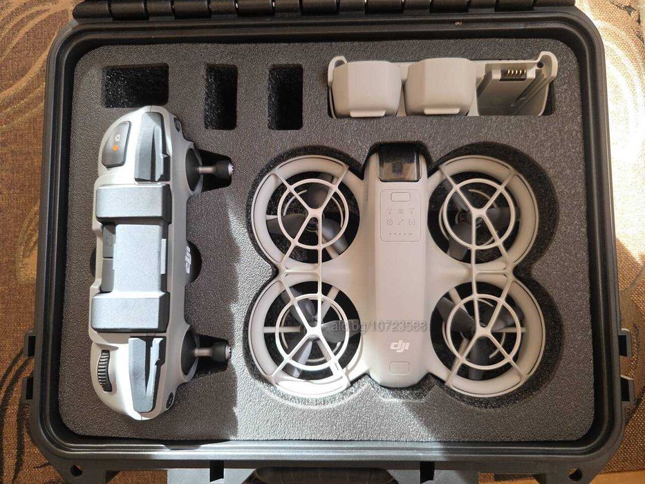 Дрон DJI Neo Fly More Combo