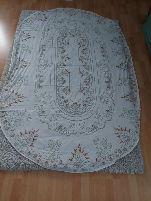 Покривки големи и малки.