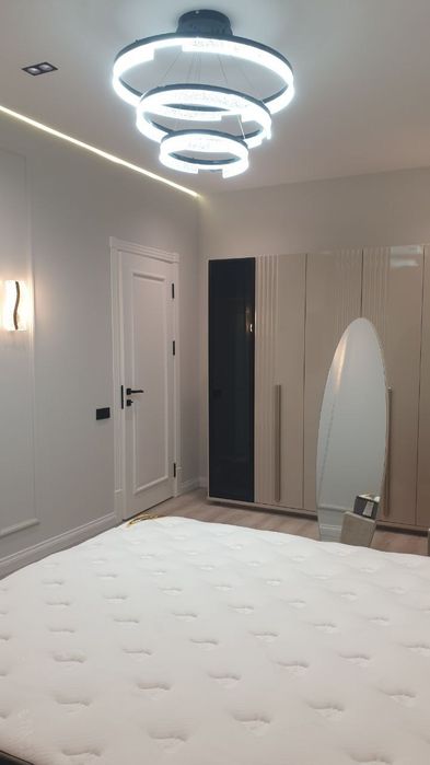 Новостройка сотилади 3/4/6. 90 м². Янги евро ремонт. Метро Беруни.